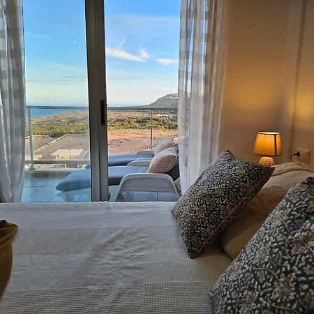 Apartment Sea Views In Front Of The Arenales del Sol